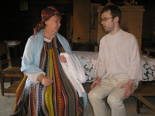 Trīne - Gaļina Bogova, Jaņuks - Juris Arums