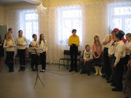 Ērgļu vsk. 6.klase spēlē ludziņu