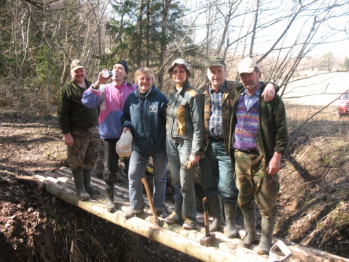 Tiek atjaunots tiltiņš uz Meņģeļu muzeju, 2010. gada 15. aprīlis